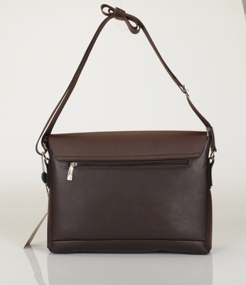 品味商務(wù)格調(diào)，精選經(jīng)典男包 保定白溝根輝箱包銷售部廠家直銷